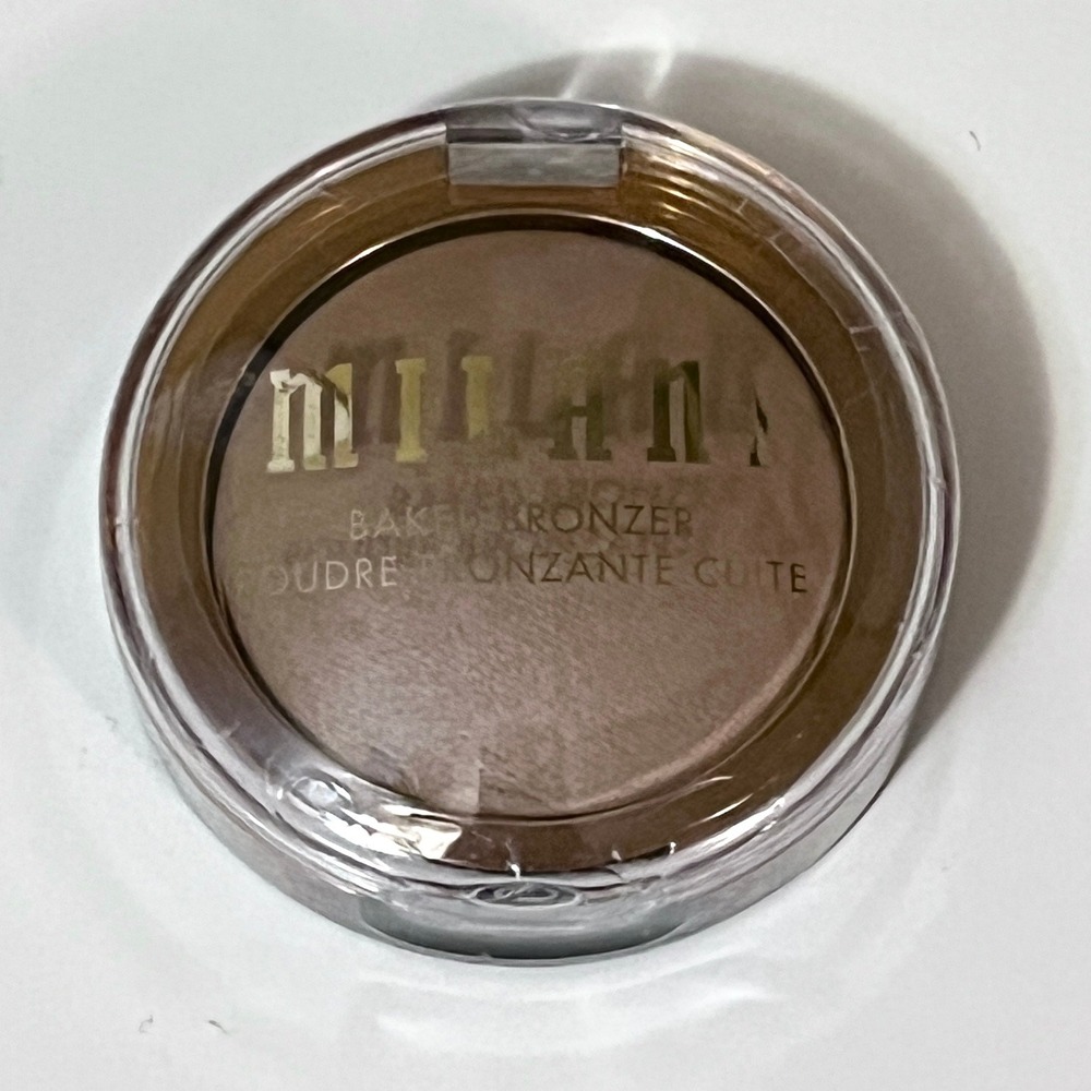 Milani Baked Bronzer Powder 0.12oz 01 Amalfi Glow New Shimmer Sun-Kissed Glow
